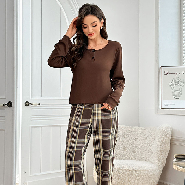 Dostosowana damska piżama ze szczotkowanego polaru DTY, przeznaczona do nocnego salonu na relaksujące wieczory w domu, z nadrukiem lub w jednolitym kolorze